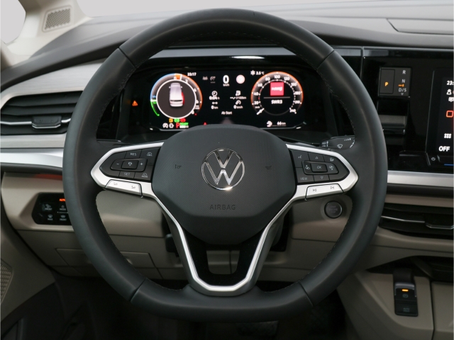 VW T7 Multivan Edition eHybrid 4MOTION DSG Lang AHK Pano