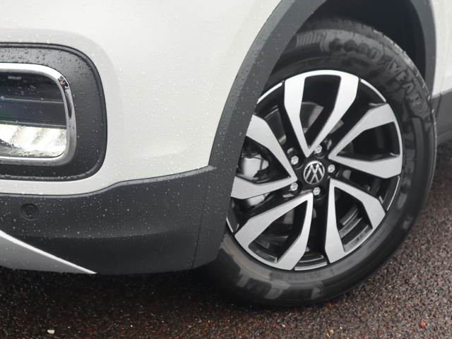 VW T-Cross ACTIVE 1.0 TSI 5 JAHRE GARANTIE digitales Cockpit . Apple CarPlay