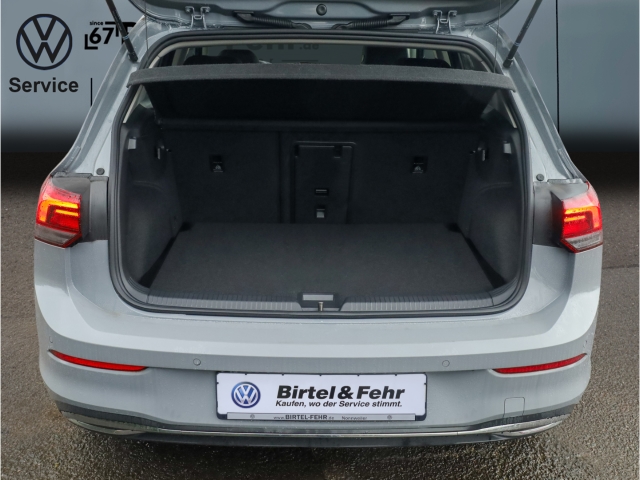VW Golf VIII Move 1.5 eTSI DSG Navi LED PDC SITZHZG LEDERMFL