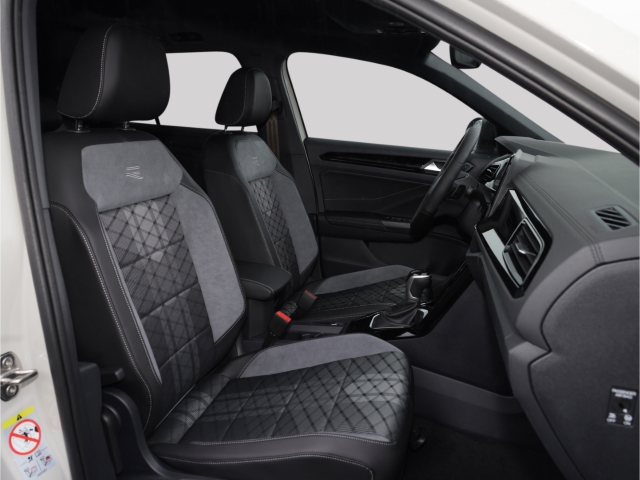 VW T-Roc R-Line Black Style 1.5 TSI DSG AHK Pano Kamera