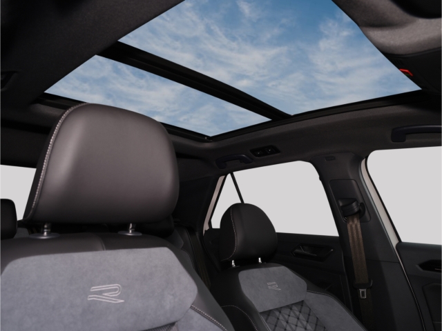 VW T-Roc R-Line Black Style 1.5 TSI DSG AHK Pano Kamera