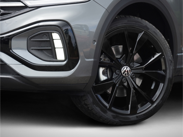 VW T-Roc R-Line Black Style1.5 TSI DSG AHK LED Kamera