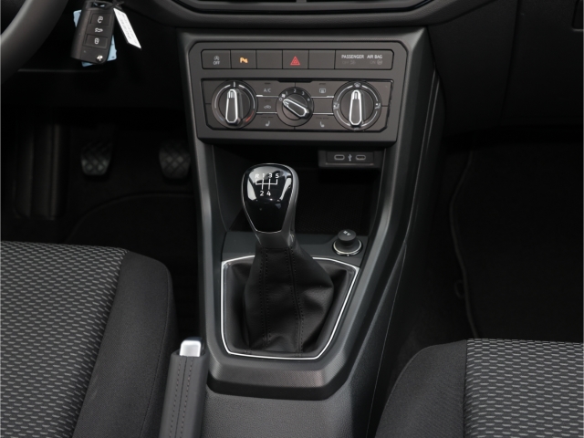 VW T-Cross 1.0 TSI 5-Gang LED App Connect