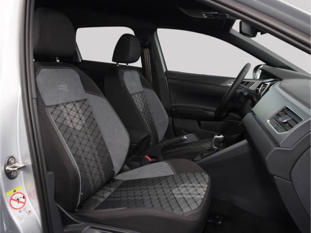 VW Taigo R-Line Black Style 1.5 TSI DSG Kamera