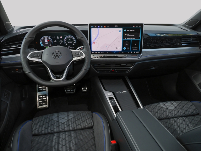 VW Passat Variant R-Line 2.0 TDI 4Motion DSG AHK IQ Light