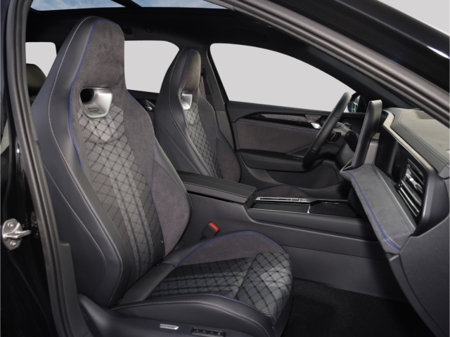 VW Passat Variant Black-Style R-Line 2.0 TDI DSG 4Motion