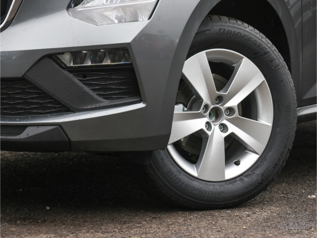 Skoda Kamiq Edition 1.0 TSI 6-Gang LED App-Connect