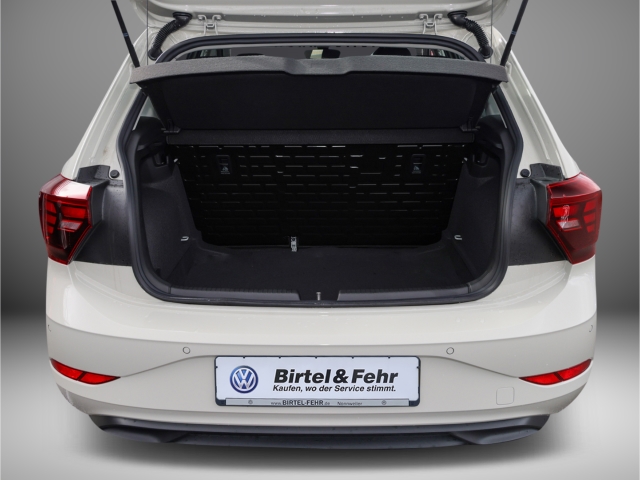 VW Polo VI Smart 1.0 MPI 5-Gang LED App Connect